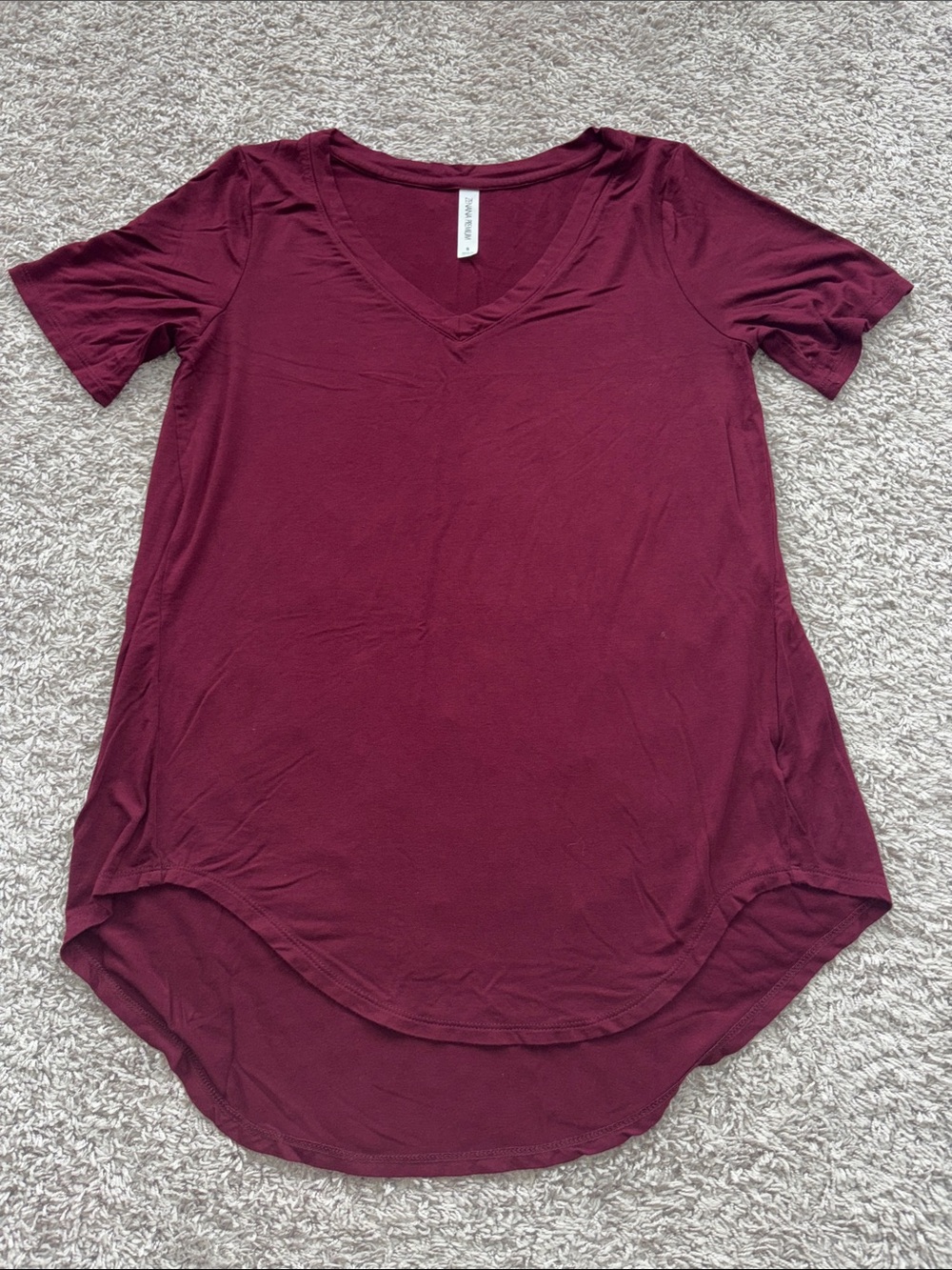 Zenana Burgundy V-Neck Short Sleeve Tee hi-lo